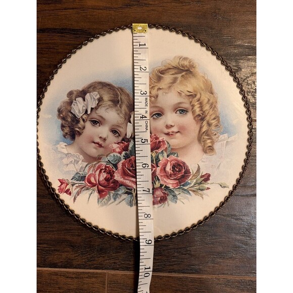 Vintage Victorian Girls w/Roses Flue Cover Round Picture w/Chain Edging Detail - Picture 5 of 5